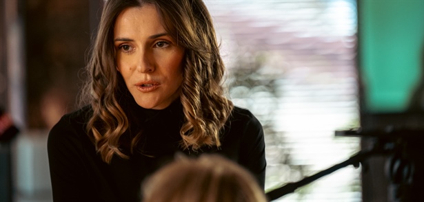 „Home alone“, новиот сингл на Јана Бурческа